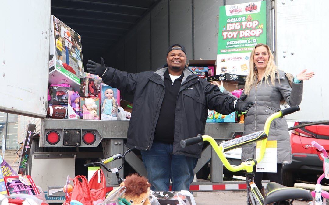 105.1 The BOUNCE Gello’s Big Top Toy Drop Raises Over $40,000 in Toys to Benefit Motor City Kids